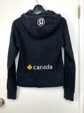 Lululemon Scuba Hoodie Special Edition Canada 🍁 size 6 Black Athleisure School